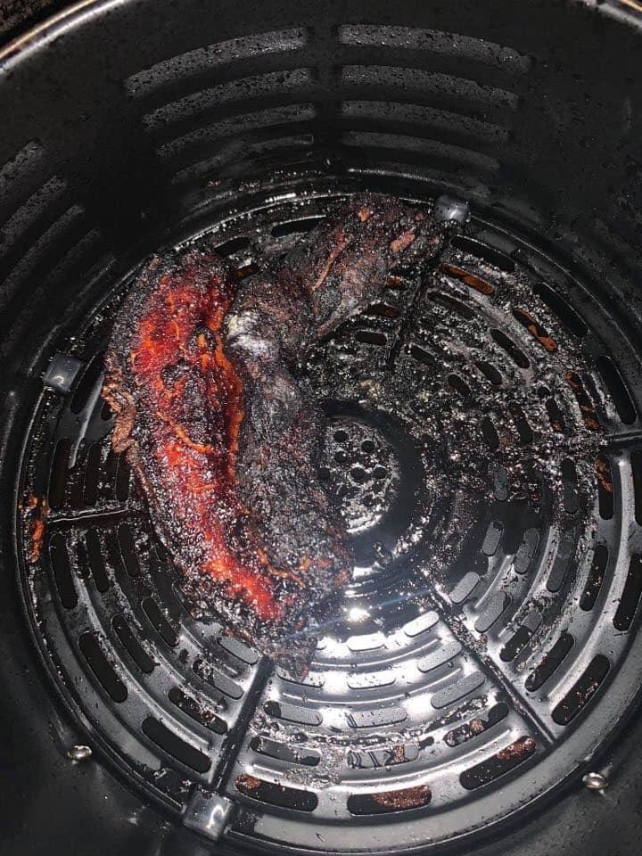 Ngỡ mua nồi chiên không dầu nấu ăn sẽ nhàn tênh, nào ngờ loạt thảm họa vẫn cứ ra đời-7