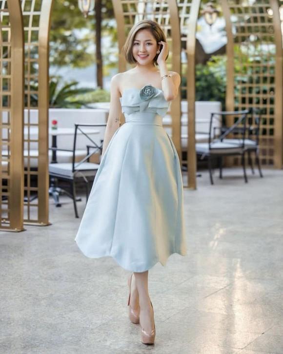 Hậu tậu xế hộp siêu sang, Trâm Anh đăng ảnh thân thiết với bạn thân cũ của Huỳnh Anh-3