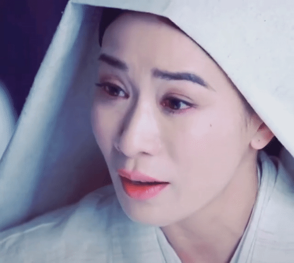 Xa Thi Mạn đúng chuẩn Thị Hậu TVB, cứu Yến Vân Đài chỉ qua vài giây ngắn ngủi bật khóc-2