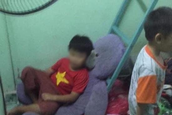 Thực hư thông tin 2 đứa trẻ bị chủ trọ vứt đồ, đuổi ra khỏi nhà khi cha đi vắng ở Sài Gòn