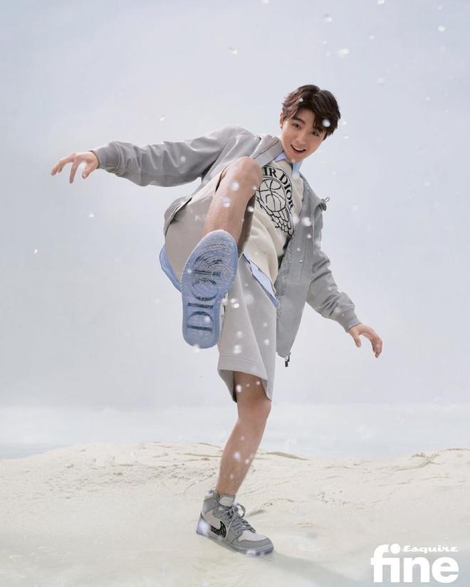 Karik diện cả cây Dior đắt đỏ tại chung kết Rap Việt-12