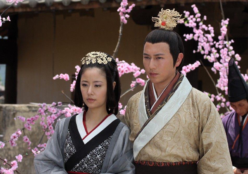 Người tình màn ảnh của Lâm Tâm Như từng muốn tự tử vì bệnh hiểm nghèo bây giờ ra sao?-2