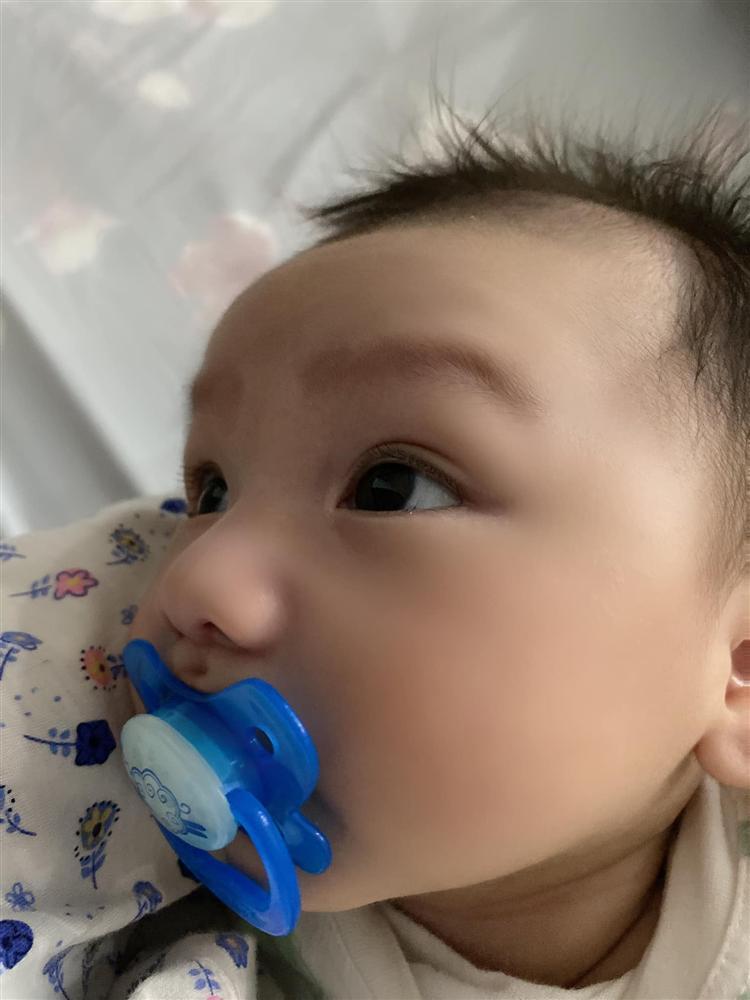 Ngoại hình quý tử của Nam vương Nguyễn Văn Sơn và ái nữ bầu Đệ-2