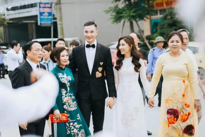 Ngoại hình quý tử của Nam vương Nguyễn Văn Sơn và ái nữ bầu Đệ-8