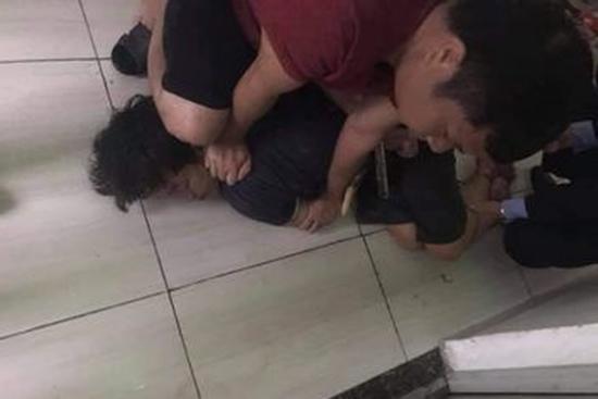 Hà Nội: Kinh hoàng con trai cầm dao sát hại dã man mẹ ruột, nghi do 'ngáo đá'