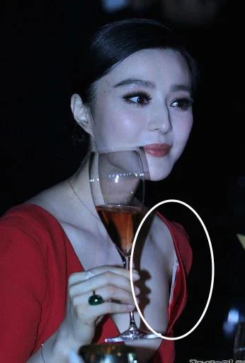 Được mệnh danh nữ hoàng thảm đỏ, Phạm Băng Băng vẫn mắc vô số lỗi phản cảm-9