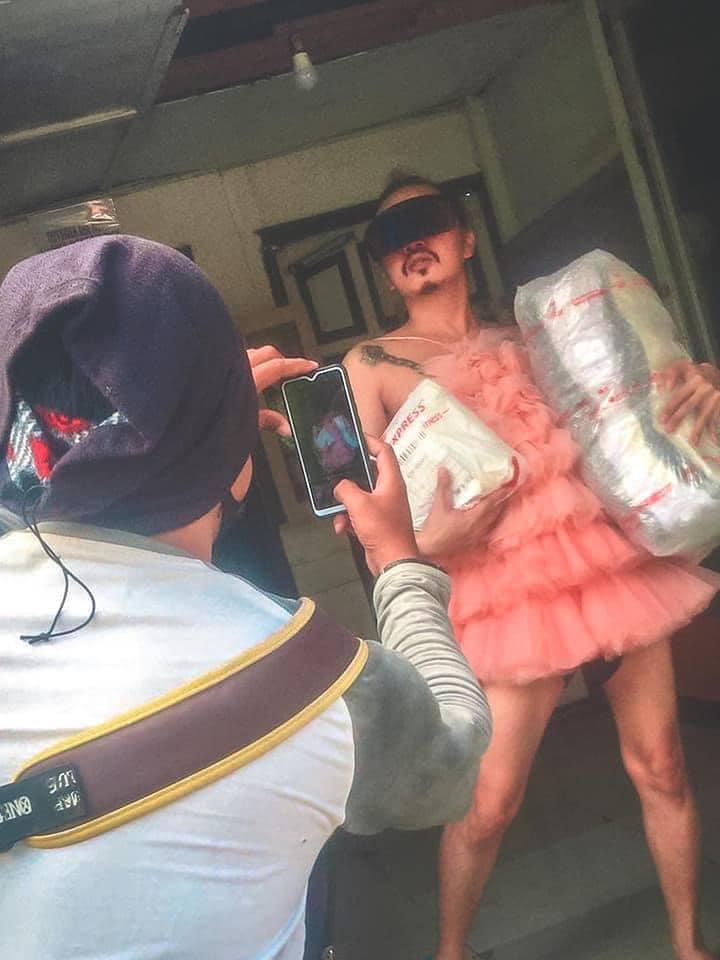 Khi đam mê chụp ảnh nhưng phải đi giao hàng, các shipper nghĩ ra cách xác nhận đơn hàng có 1-0-2-2