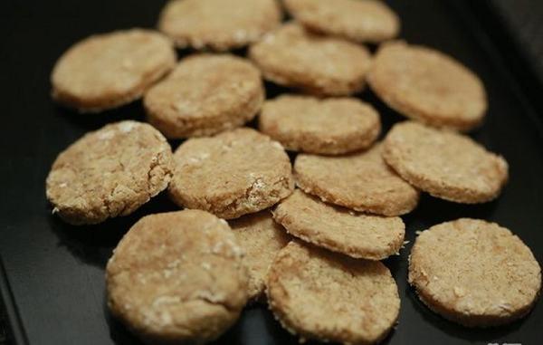 Có một loại bánh vừa dễ làm lại không chứa tinh bột gây béo: Chị em có thể ăn từ đêm đến sáng-6