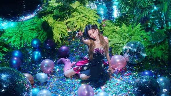 Tân binh STAYC vừa debut chưa đến 1 tuần đã dính nghi án đạo nhái-4