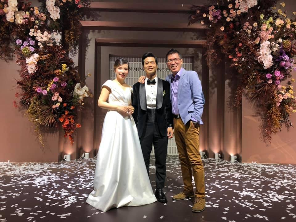 Ảnh Công Phượng - Viên Minh ngồi bệt trên nền đất sau đám cưới vừa hài vừa thương-2