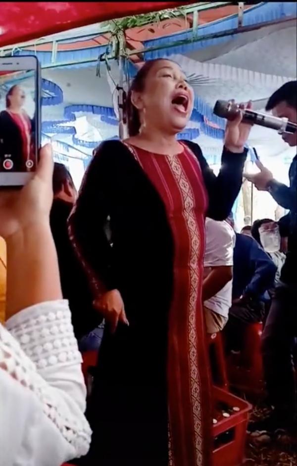 Siu Black hát đám cưới, đánh bật những chiếc loa dỏm muốn làm hỏng giọng chị-3