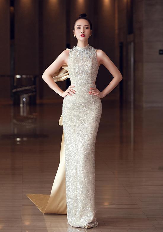 Thủy Tiên đơn giản mà sang - Đỗ Mỹ Linh có 3 bộ cánh lọt top sao mặc đẹp-7