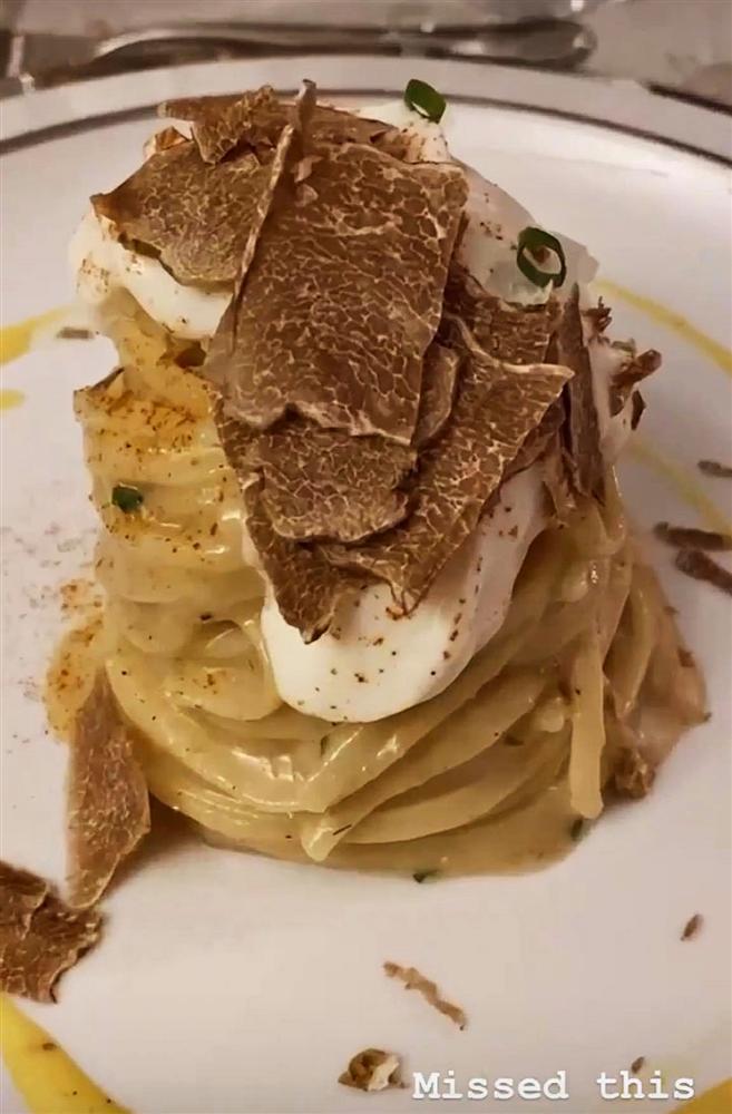 Đẳng cấp rich kid như Tiên Nguyễn: Ăn một bữa tối có giá trên trời với chỉ 1 loại nấm đắt đỏ bậc nhất thế giới-6