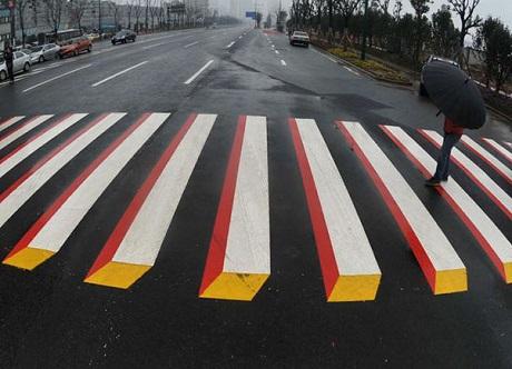 Cú lừa tranh 3D khiến tài xế dở khóc dở cười, trách ai bây giờ, trách mình đen-6