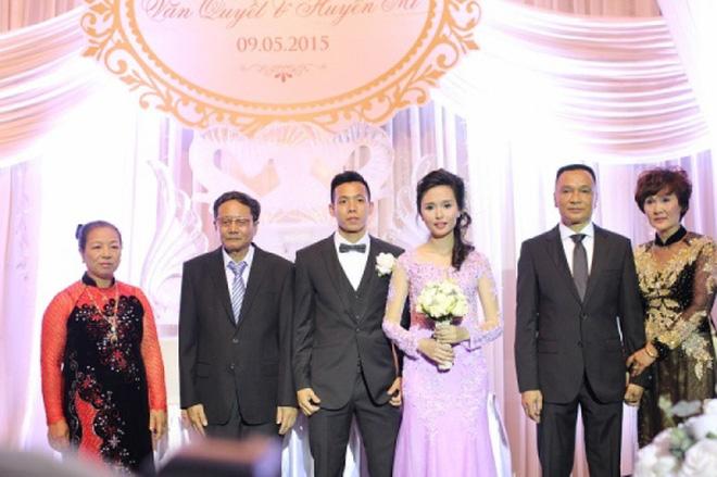 Thân phận khủng vợ các cầu thủ: Con Giám đốc Ngân hàng Nhà nước, ái nữ cựu Chủ tịch CLB bóng đá-8