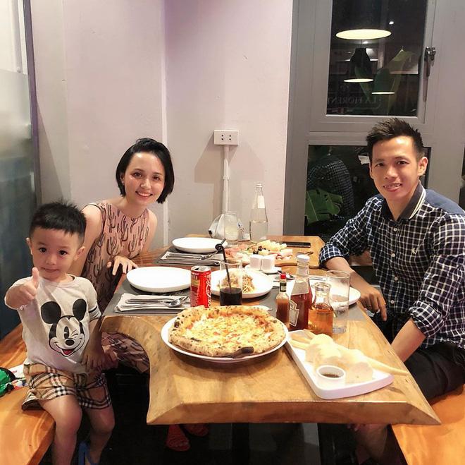 Thân phận khủng vợ các cầu thủ: Con Giám đốc Ngân hàng Nhà nước, ái nữ cựu Chủ tịch CLB bóng đá-9