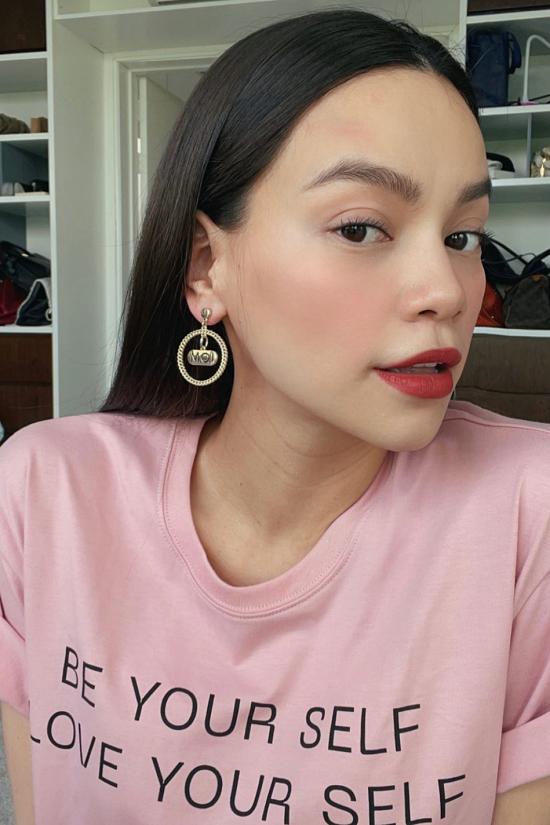 Hồ Ngọc Hà khoe dáng đẹp bất ngờ sau 2 tuần sinh mổ-2