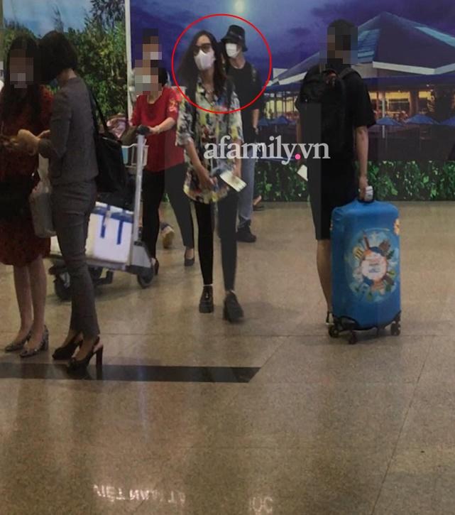 Công Phượng - Viên Minh ngụy trang kín mít, tách rời nhau khi ra Phú Quốc-2