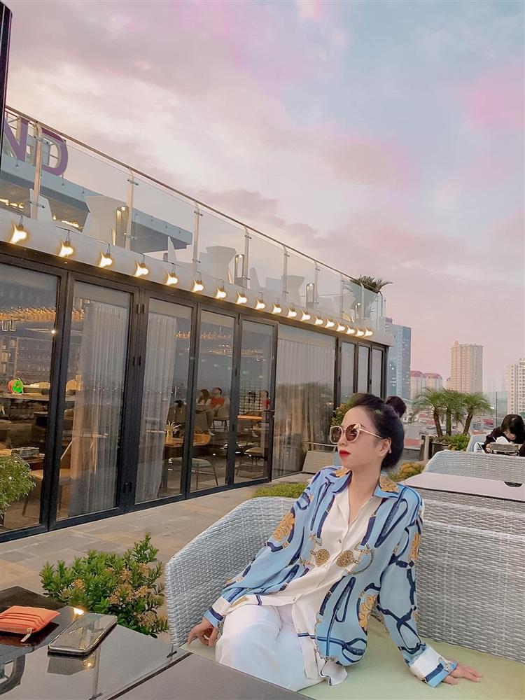 Gái xinh 9x khéo tay chuẩn bị cơm trưa hoạt hình rực rỡ sắc màu, nhìn là mê-1