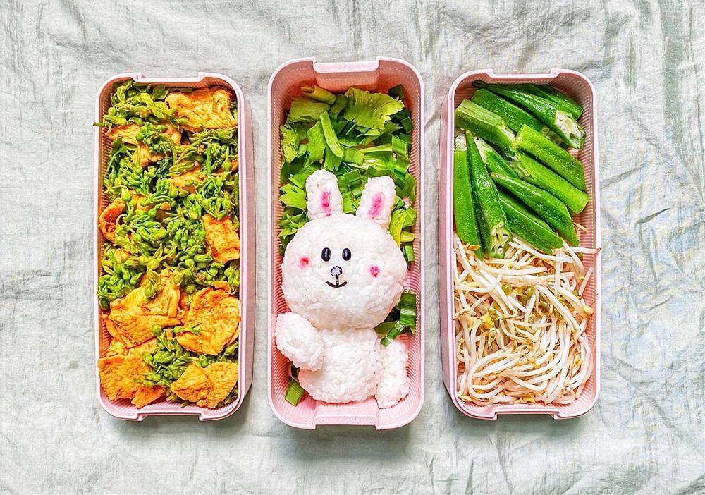 Gái xinh 9x khéo tay chuẩn bị cơm trưa hoạt hình rực rỡ sắc màu, nhìn là mê-2
