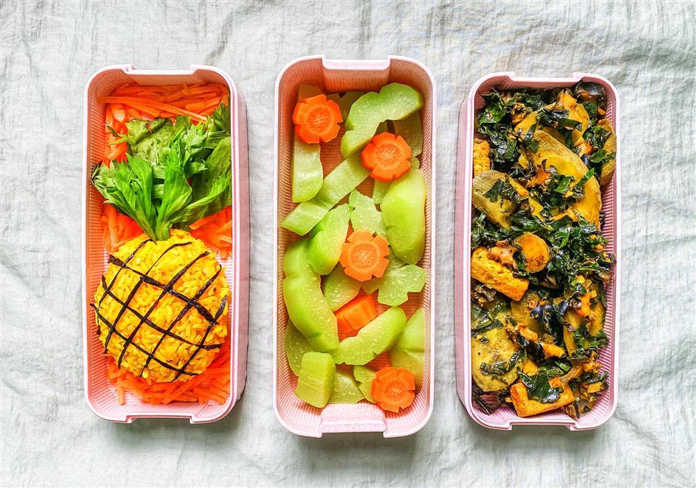 Gái xinh 9x khéo tay chuẩn bị cơm trưa hoạt hình rực rỡ sắc màu, nhìn là mê-12