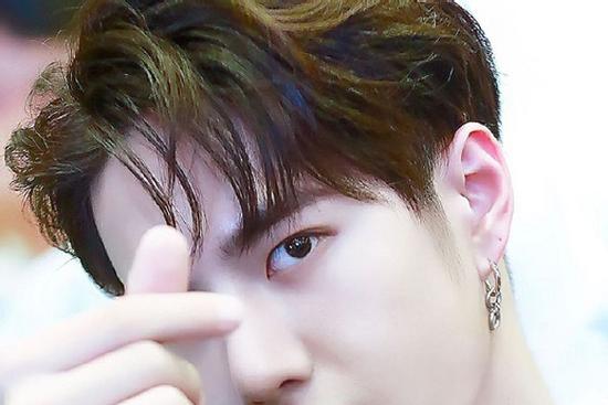 Tướng mặt của người chồng quốc dân, không chỉ giàu có mà còn rất chung tình