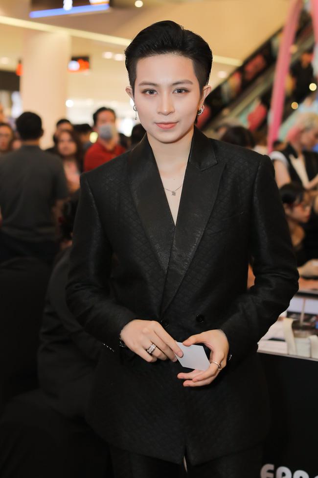 Gil Lê bị đào mộ ảnh mặc váy hai dây chưa từng được công bố-2