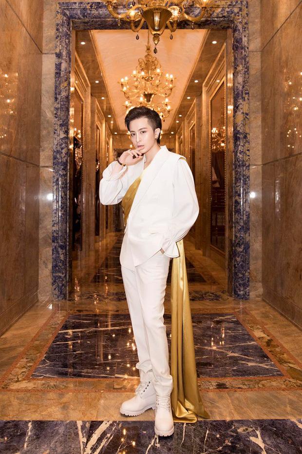 Gil Lê bị đào mộ ảnh mặc váy hai dây chưa từng được công bố-3