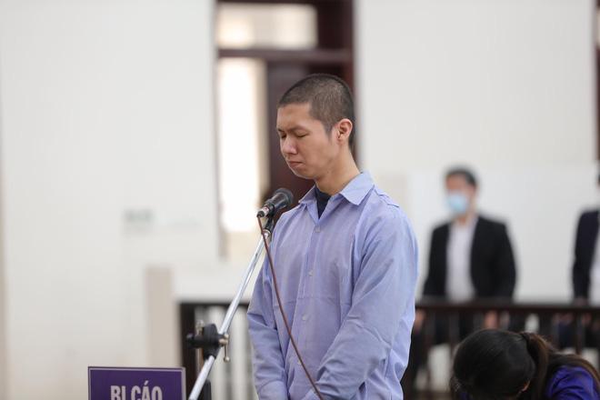 Vụ bé gái 3 tuổi bị bạo hành đến chết: Bị cáo tố từng bị người tình của mẹ xâm hại-1