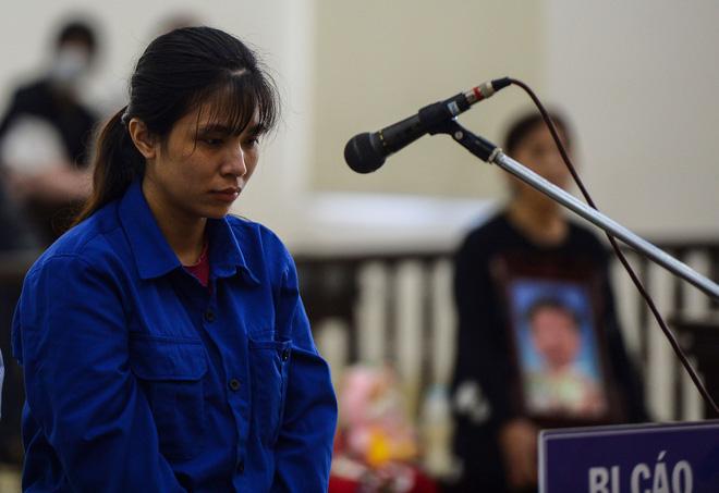 Vụ bé gái 3 tuổi bị bạo hành đến chết: Bị cáo tố từng bị người tình của mẹ xâm hại-2