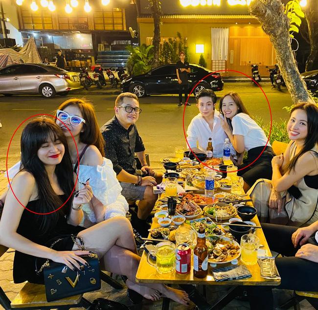 Đi tụ tập bạn bè cùng Hoàng Thùy Linh nhưng Gil Lê lại gây chú ý khi cận kề Mai Phương Thúy-1