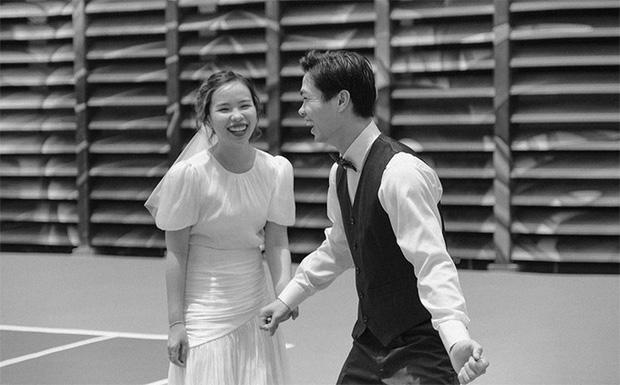 Cô dâu của Công Phượng diện váy cưới chỉ hơn 2 triệu, đụng hàng ngay siêu mẫu bỉm sữa Lan Khuê-2