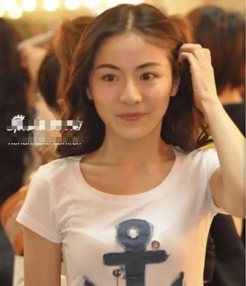 Bản sao Trương Bá Chi gây choáng với nhan sắc khác lạ hoàn toàn-2