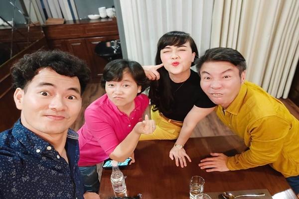 Bức ảnh nhạy cảm khiến Xuân Bắc và Tự Long phải nằm quay lưng vào nhau nói chuyện-3