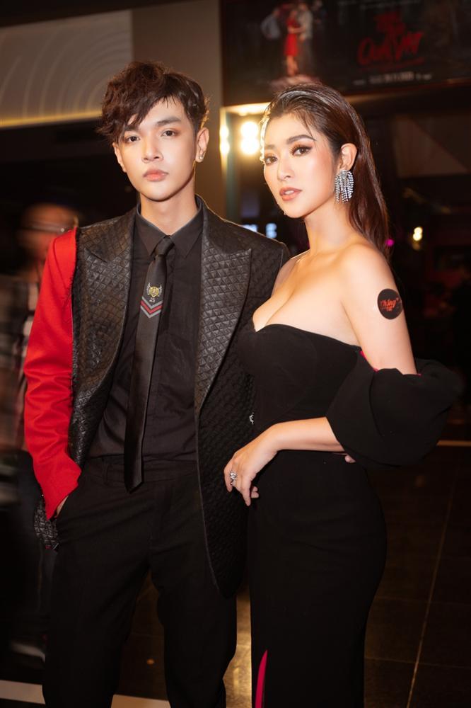 Ngọc Trinh và Ngọc Lan nổi bật giữa dàn khách mời đỏ đen vì mặc sai dresscode-6