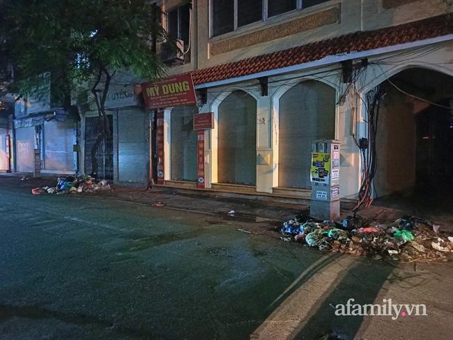 Hà Nội: Phố Yên Phụ ngập rác cả tuần, người dân sống trong ác mộng-7