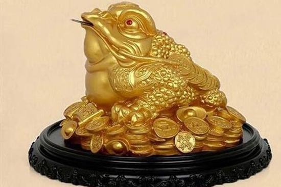 Đúng 0 giờ âm thầm đặt 4 vật này vào nhà: Thần Tài ưng bụng cuối năm gia chủ đếm tiền sái tay