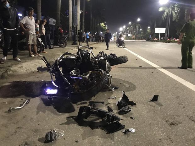 Clip: BMW chạy tốc độ bát hương vàng, người và xe lộn vài vòng tóe lửa, 3 người thương vong-7