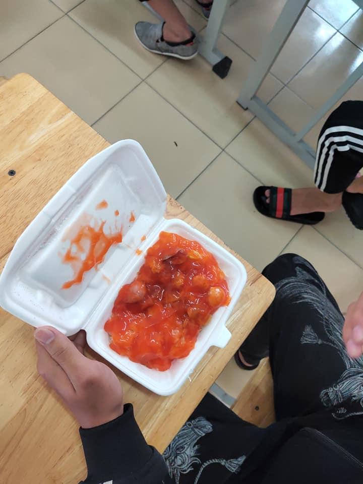 Lỡ mồm Cô ơi cho con thêm tương ớt và cái kết không nhìn thấy xôi đâu-3