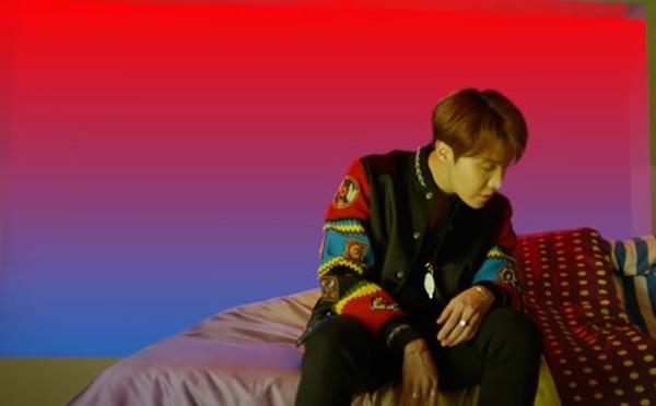 Mối liên kết bí ẩn giữa Life Goes On và loạt hit trước của BTS-12