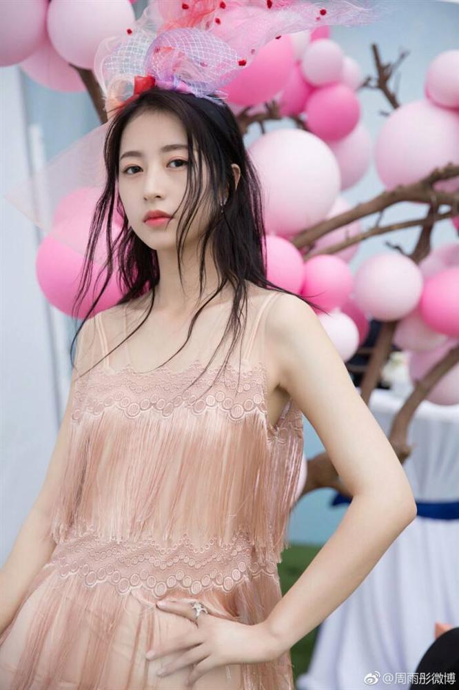 Cận cảnh dung mạo Châu Vũ Đồng - mỹ nhân được kỳ vọng trở thành tiểu hoa-8