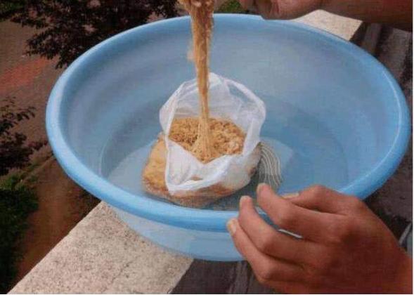 Muôn kiểu ăn mì tôm của các thánh lầy khiến ai cũng phải cười ra nước mắt-13