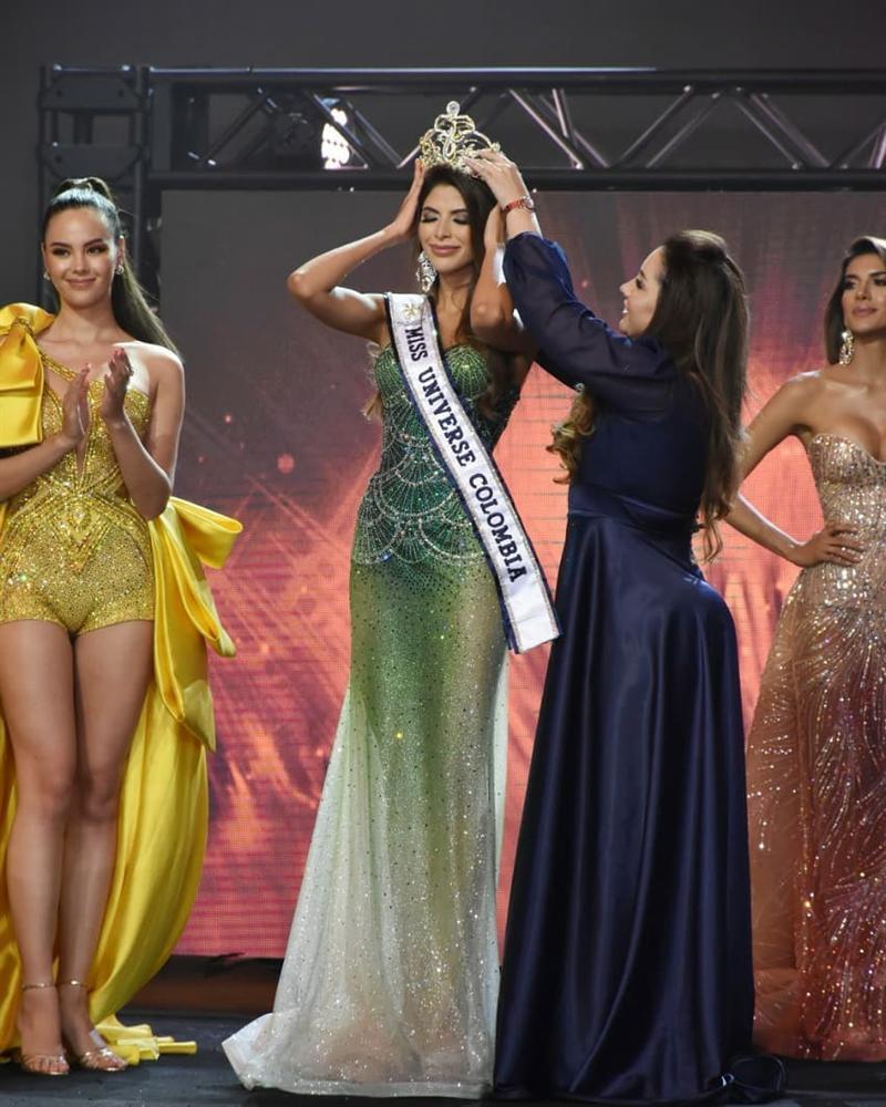 Tổ chức Miss Universe Colombia xin hoa hậu Catriona Gray tha thứ-6
