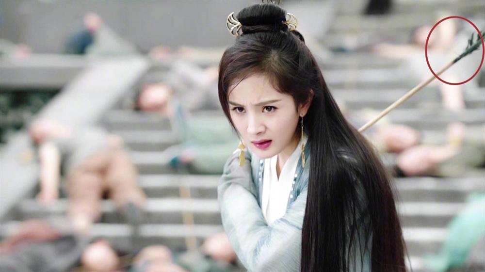 Những cảnh đâm chém đầy giả trân trên màn ảnh cổ trang Hoa ngữ-7