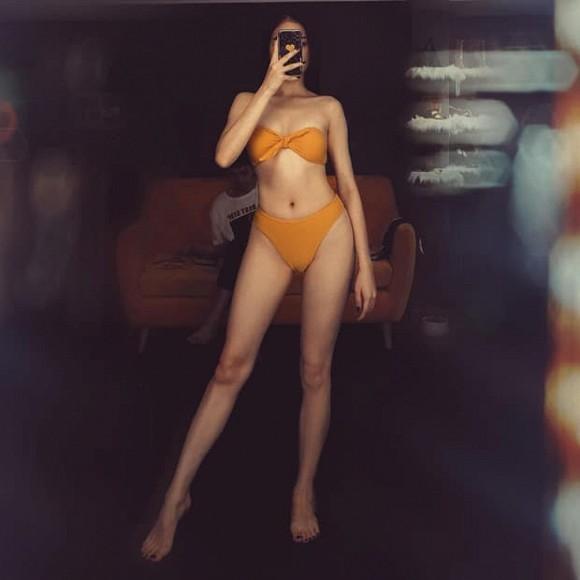 Sắp làm con dâu nhà hào môn, hot girl Linh Rin ngày càng kín đáo khi diện đồ bơi-2