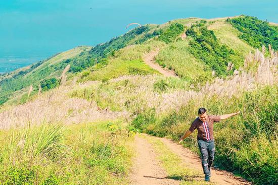 Cần gì đến Quảng Ninh, theo chân ông bố trẻ khám phá 'Bình Liêu thu nhỏ' ngay Hà Nội