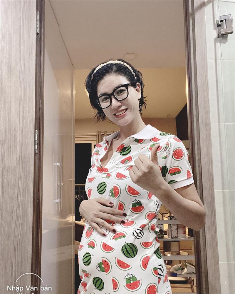 Khoe body cực sexy, Trang Trần để lộ tiểu xảo khó đỡ-8