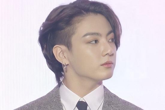 Jungkook bật tung MXH với tạo hình bóp nghẹt bao con tim fangirls