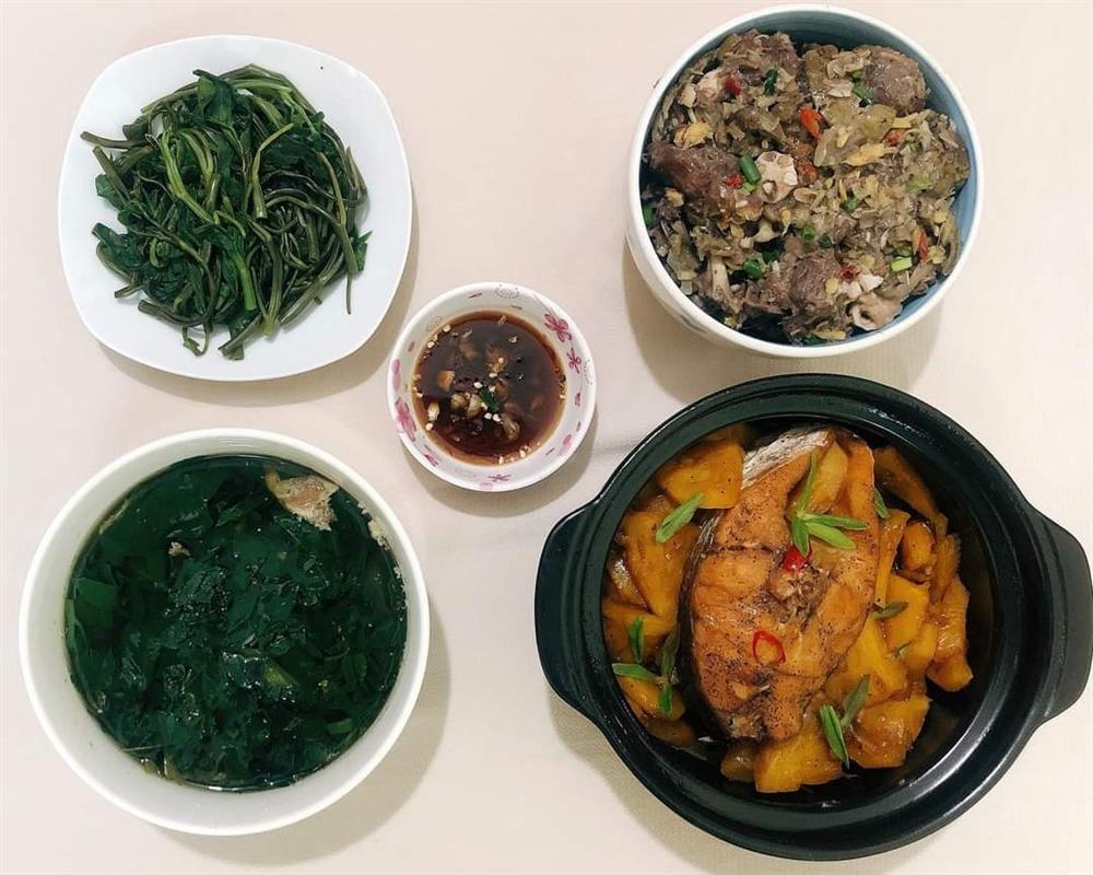 Nữ sinh khoe mâm cơm sinh viên khiến dân mạng không tiếc lời khen gợi-2