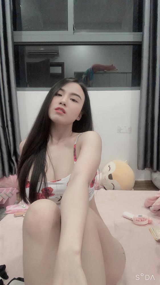 Linh Miu quẩy lắc vòng ba với loạt tư thế 18+ khiến ai nhìn cũng đỏ mặt-5